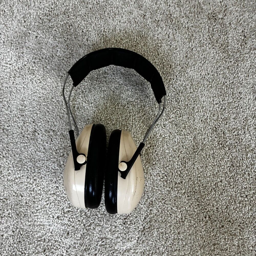 3M™ PELTOR™ Optime™ 95 Behind-the-Head Earmuffs, NRR 21 dB Model H6B/V)